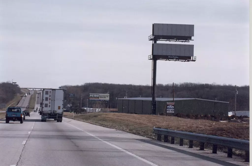 I-70 1 mi W/O Exit #131 (double stack) SS, W/F