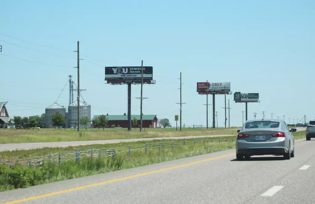 I-70 3.9 mi W/O Exit #144 NS, W/F