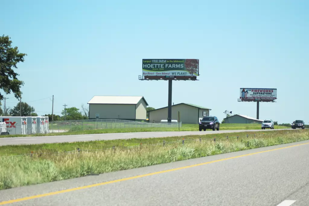 I-70 5.8 mi W/O Exit #144 NS, W/F