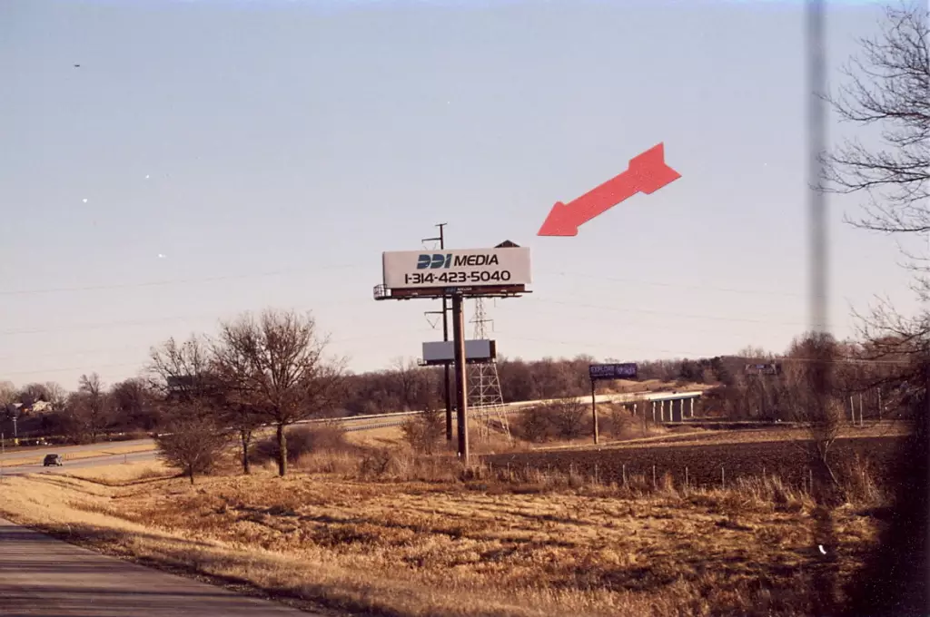 I-74/280 0.3 mi W/O Hwy 6 SS, W/F