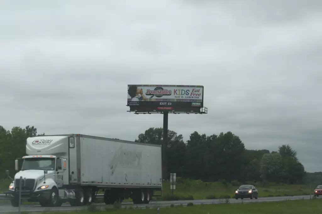 I-70 2.9 mi E/O Hwy 59 SS, E/F