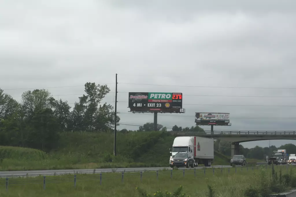 I-70 3 mi E/O Hwy 59 SS, E/F