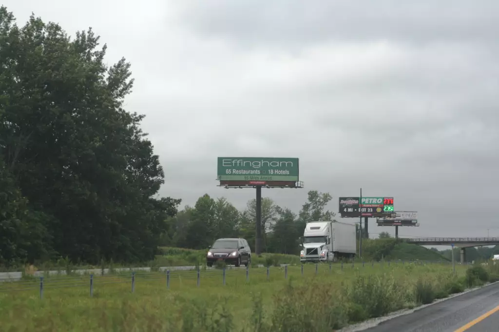 I-70 3.1 mi E/O Hwy 59 SS, E/F