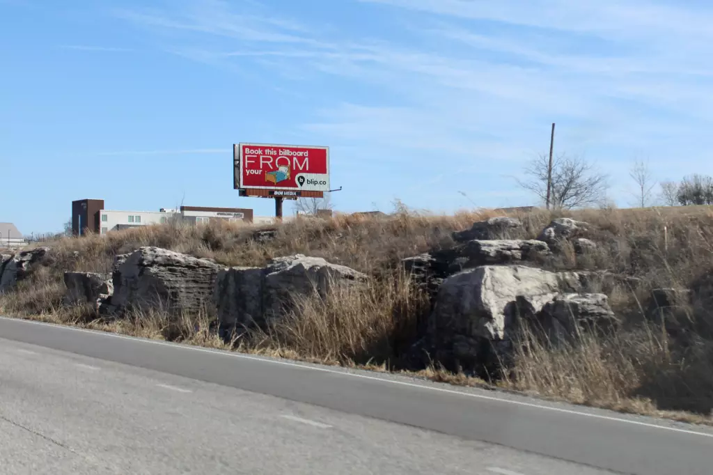 I-44 0.4 mi E/O Glenstone Ave. SS, W/F