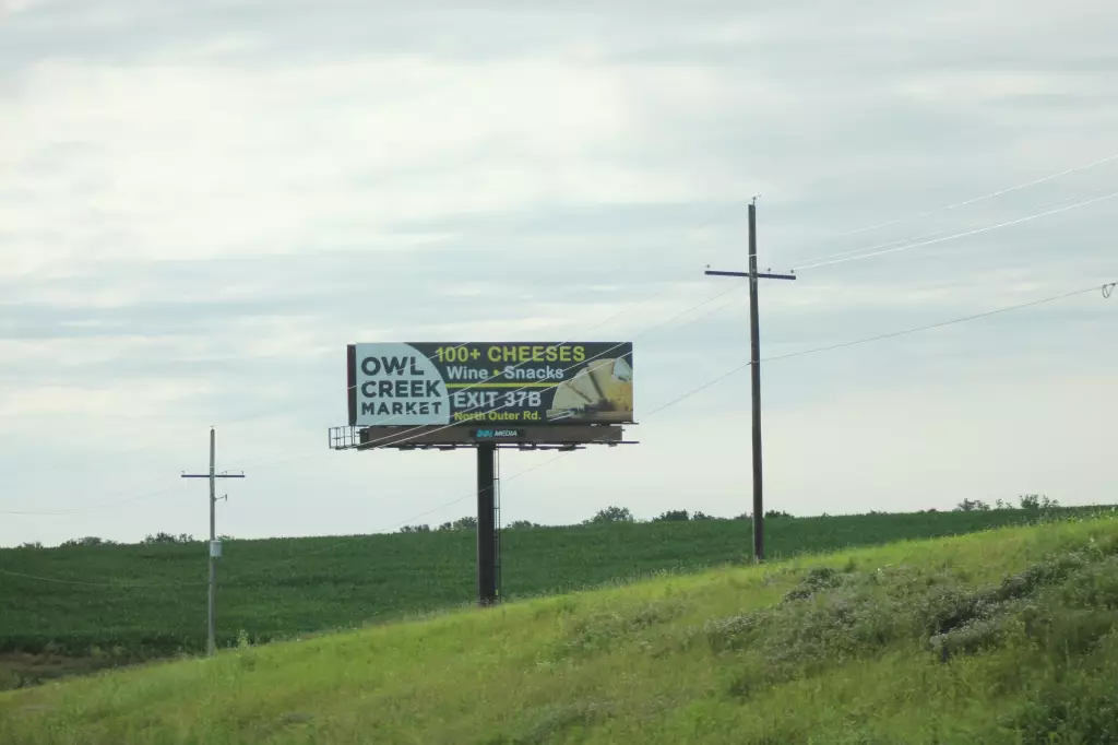 I-70 0.4 mi E/O Exit #28 SS, W/F