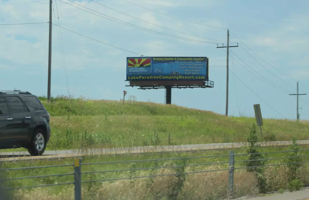 I-70 0.7 mi E/O Exit #28 SS, E/F