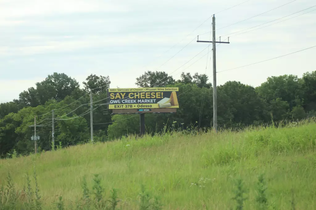 I-70 0.9 mi E/O Exit #28 SS, W/F