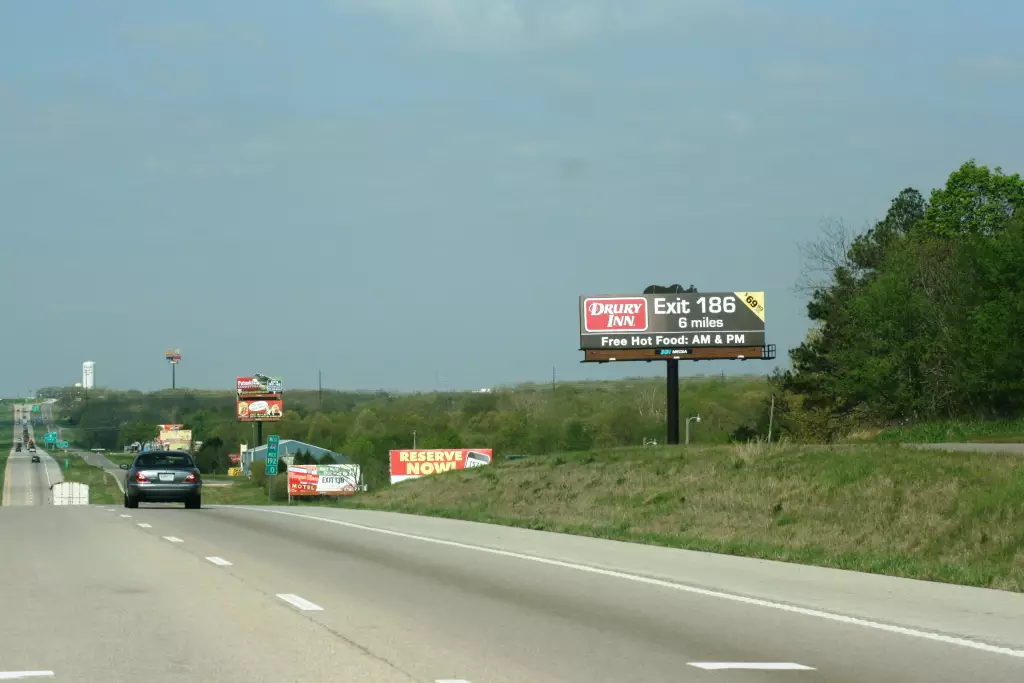 I-44 5 mi E/O Rolla @ MM #192 NS, E/F