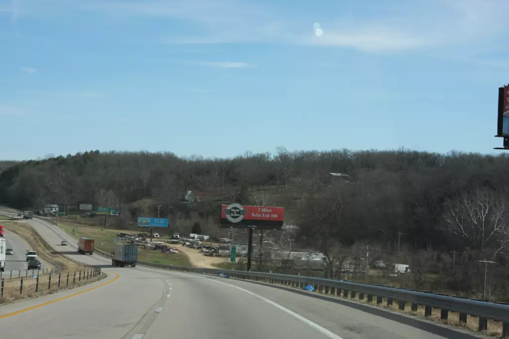 I-44 1.5 mi W/O Rolla @ MM #183 SS, W/F