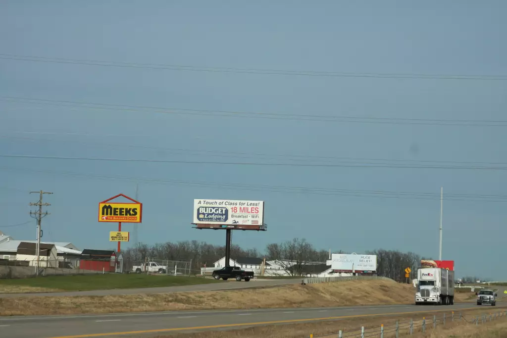 I-44 2.7 mi W/O Hwy 185, Exit #225 NS, W/F