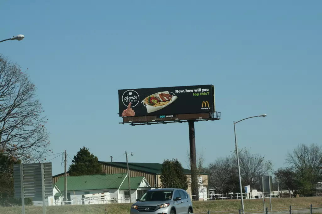 I-44 1.1 mi W/O Hwy T/C, Doolittle Exit NS, W/F