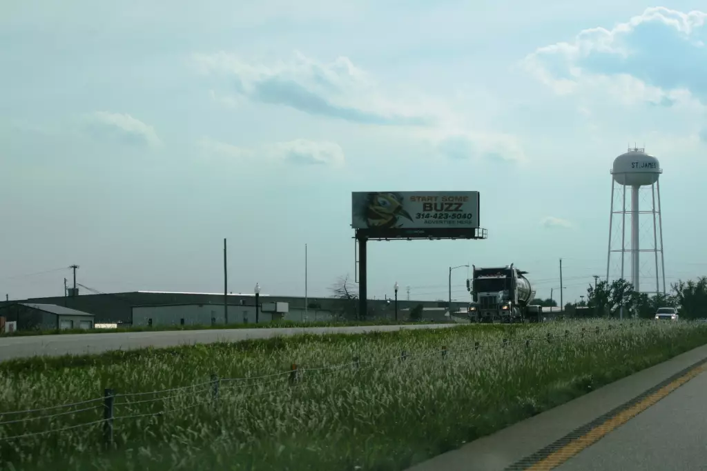 I-44 1.2 mi E/O St. James Exit #55 SS, E/F