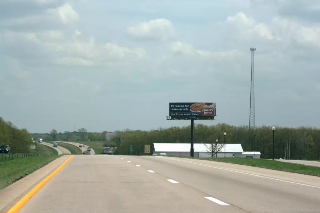 I-44 1.5 mi E/O St. James Exit, Hwy68/Hwy 8 SS, W/F