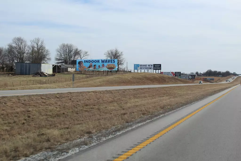 5435 Selmore Rd E/S, 0.95 mi N/O EE, N/F