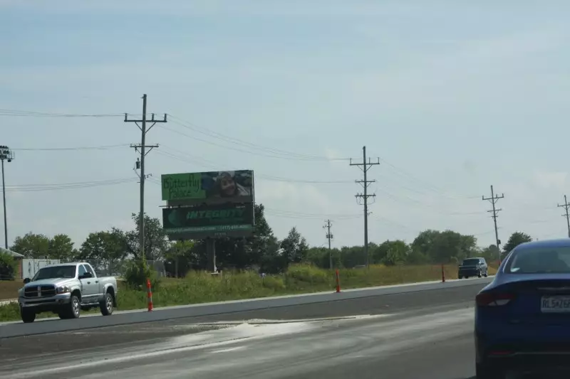 I 65 E/S, 0.70 mi S/O West State Highway J, N/F