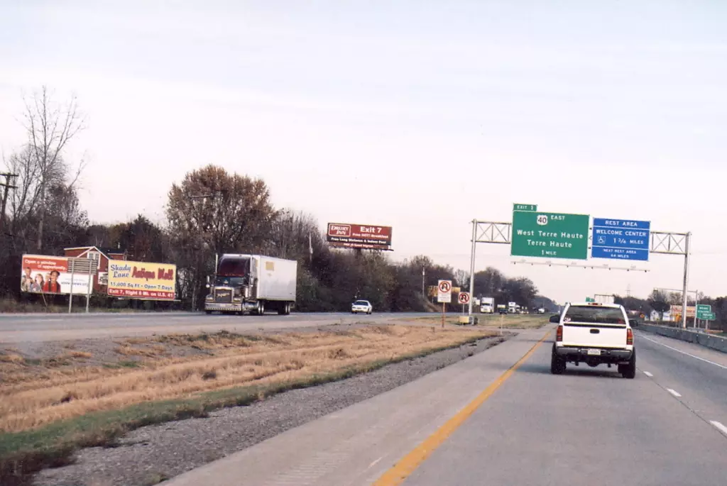 I-70 6.7 mi W/O Hwy 41 NS, W/F