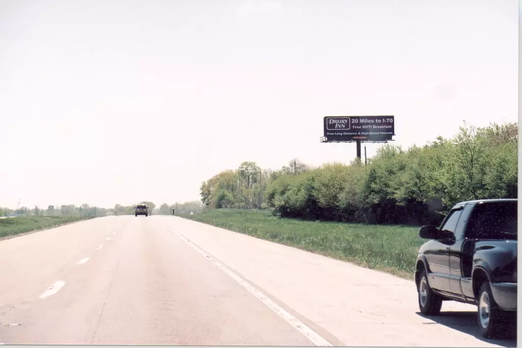 Hwy 63 0.7 mi S/O County Road 1100 South WS, N/F