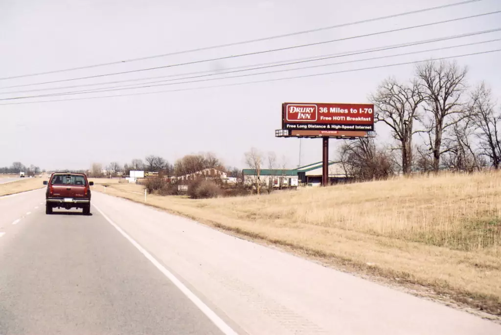 Hwy 41 0.4 mi N/O MM 73 ES, S/F