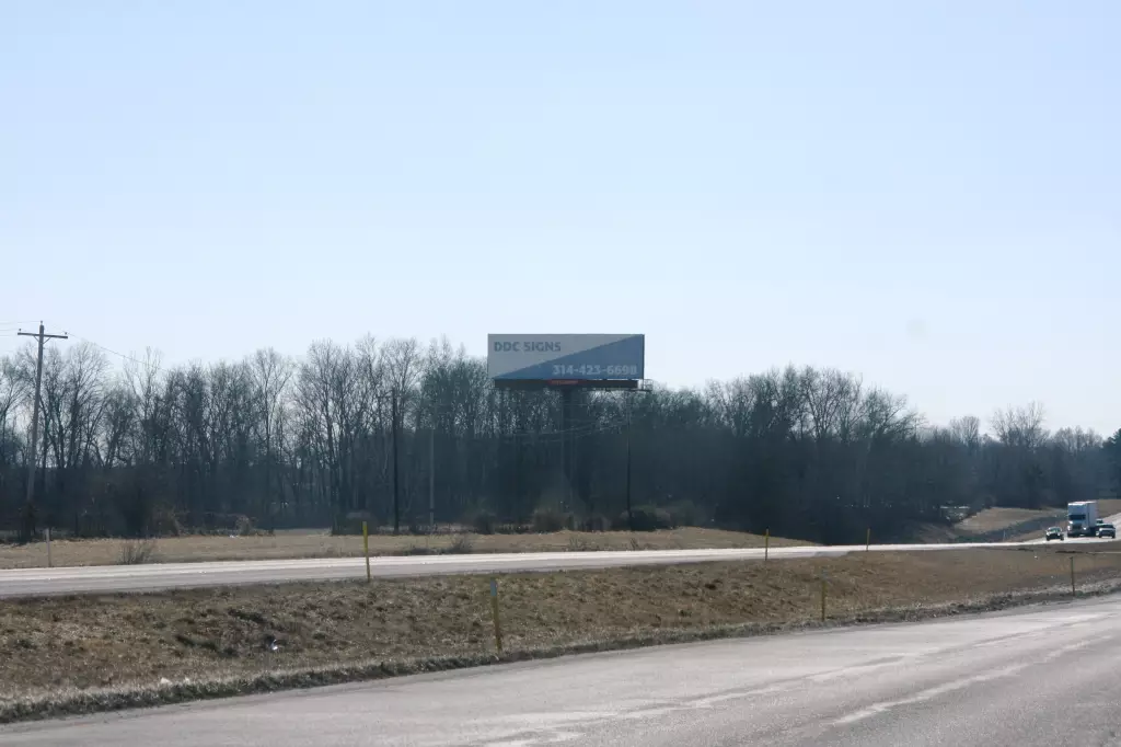 Hwy 41 1300 ft S/O East County Road 1100 No. ES, N/F