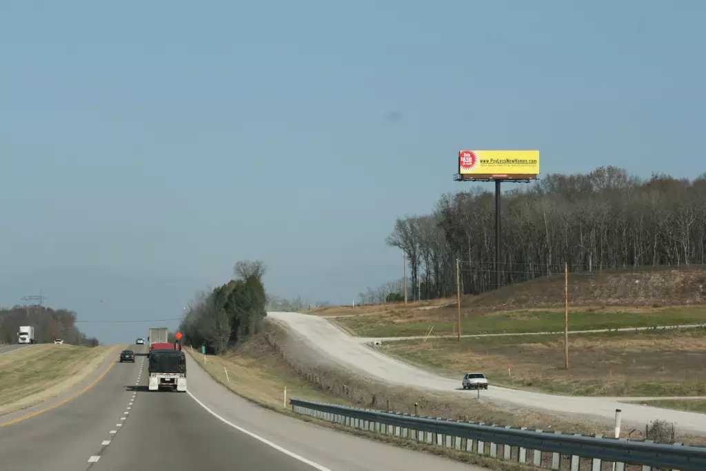 I-65 3.9 mi N/O Route 99, Exit #46 ES, S/F